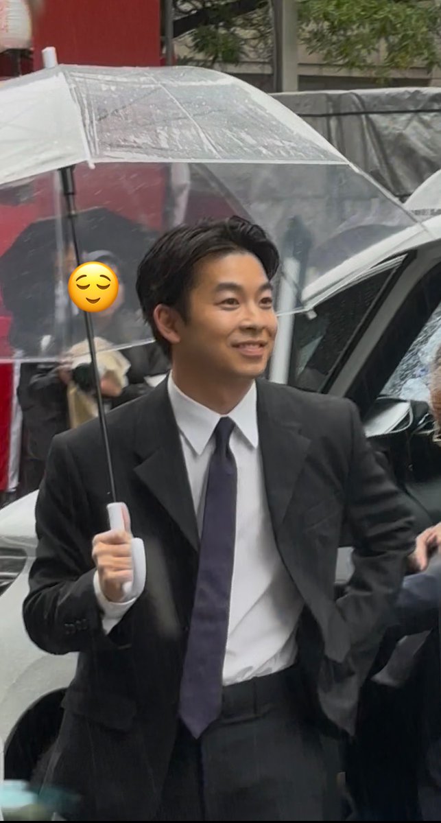 みん tweet media