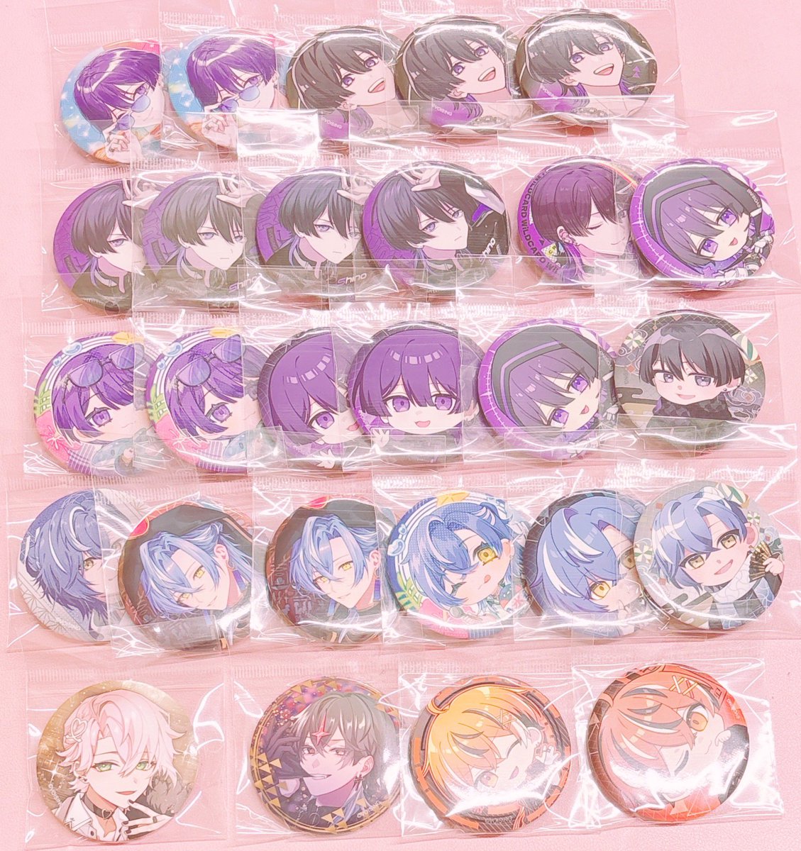 📢✨新着グッズ入荷情報✨📢 🎀クロノヴァ…ランダム 缶バッジ🎀 ▧中古