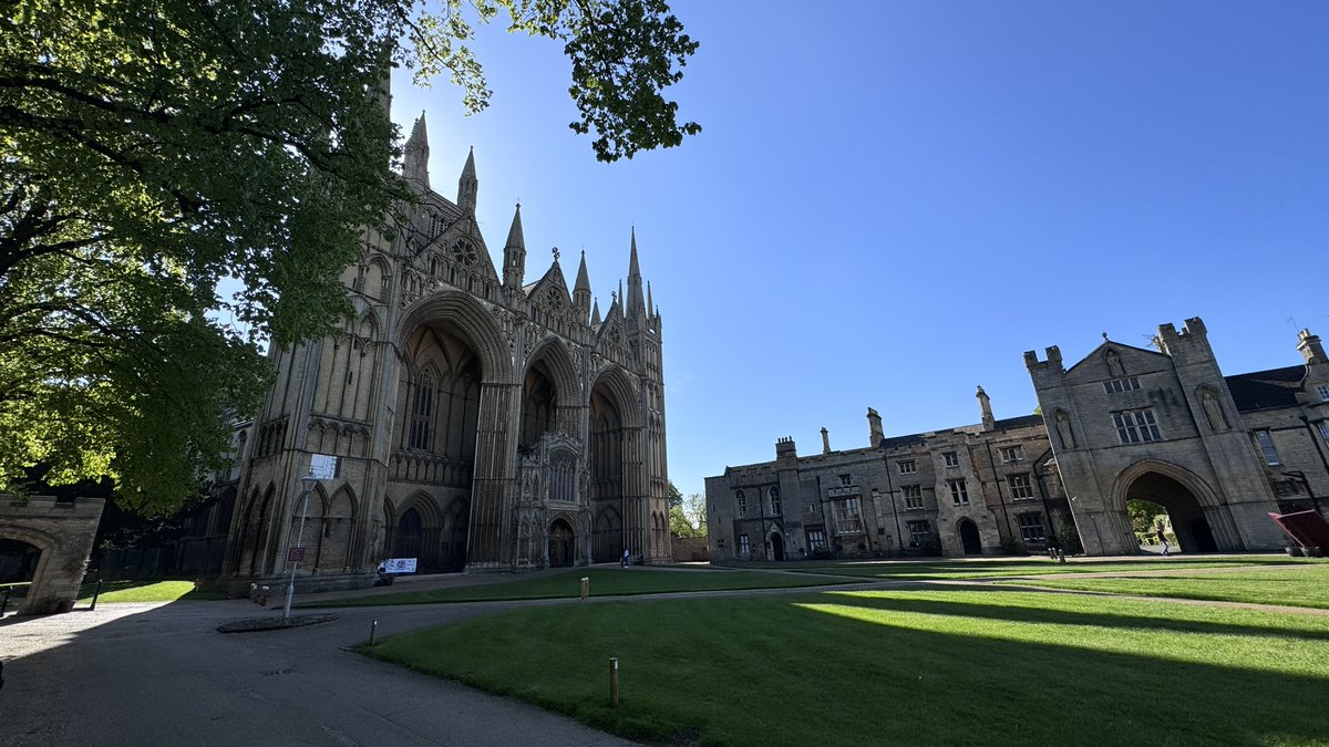 Peterborough Cathedral tweet media