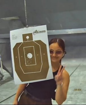 zaneeych's tweet photo. That damn smile

LELLA FORDalisay NA GANDA https://t.co/3DdadVoZS2