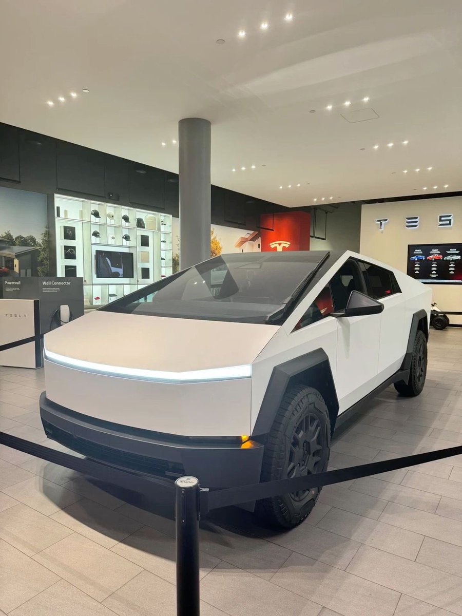RobynDenhona56's tweet image. This isn’t just a truck. It’s the future on four wheels. Drive the Tesla Cybertruck #Tesla #cybertruck #ElectricVehicles #Tech