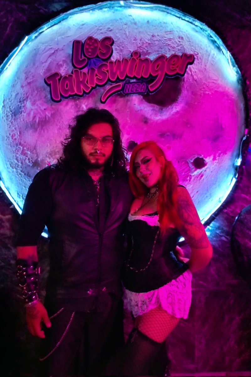 ya estamos en el pvto <a href="/TAKISWINGER/">CENTRO DE ESPECTÁCULOS SW: “LOS TAKISWINGER “ A.C</a>

esta de super webos!! 💖 🔥

pediremos beso, agarron y foto 📸!

(esperamos lo mismo 🙏🖤🥵)