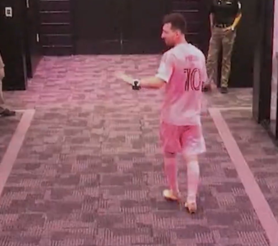 Messi World tweet media