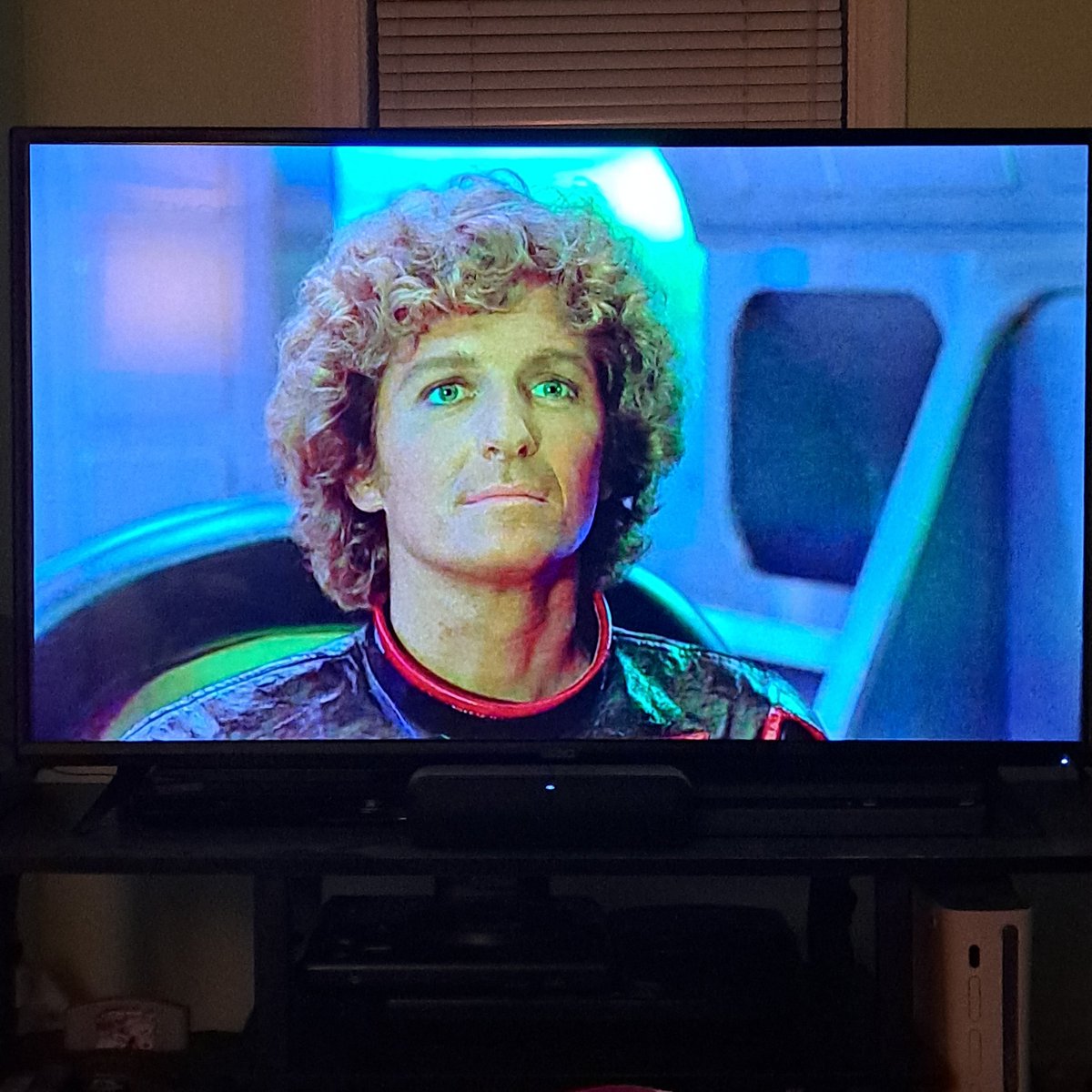 JanelleWaz's tweet photo. Fellas, what's stopping you from having hair like this?
#Starcrash #MarjoeGortner https://t.co/Xo1F3fshPF