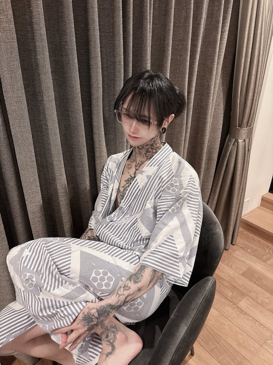 タトゥーと浴衣の組み合わせはどエロい