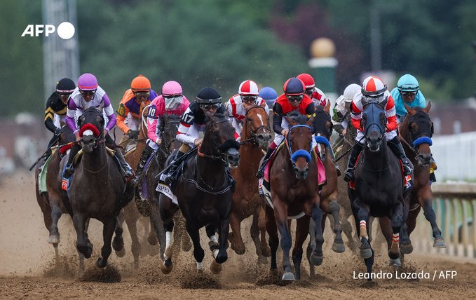 markpills's tweet image. *just want to thank @reredevaux winning trainer, 🏇
#CherieDeVaux for her response, to what prompted 
the #Dream to be a horse trainer. via @NBCSports 
@KentuckyDerby #keepitreal #marriagematters
#LifeLessons @Notwokenow @PhippsStableFan