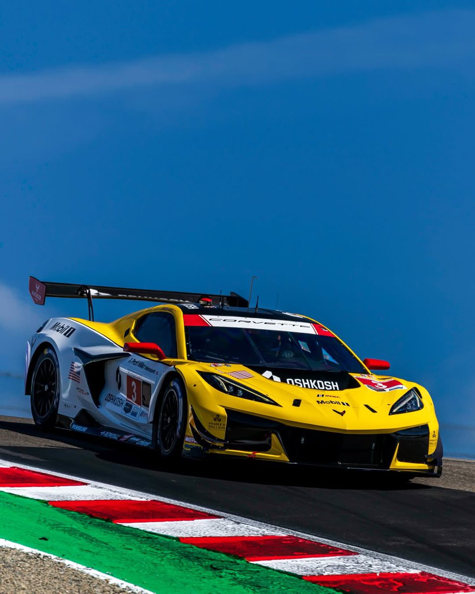 2jzJesse's tweet image. Climb up to drop again, this is Laguna Seca 

#IMSA #Corvette #LagunaSeca