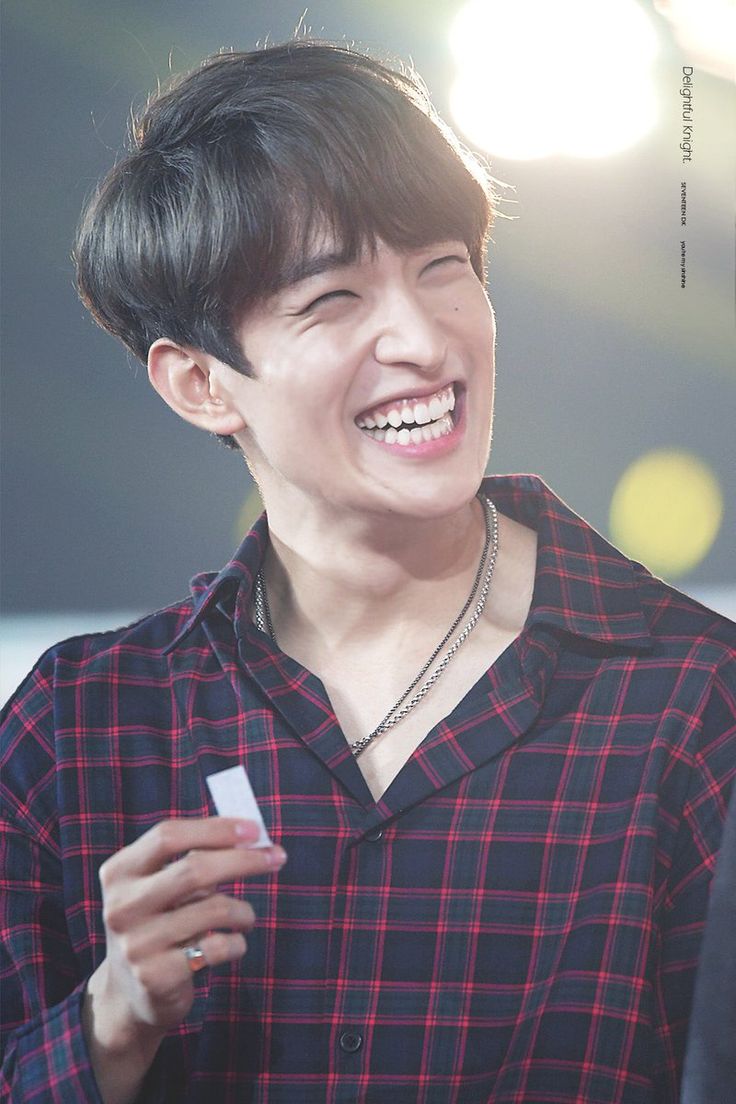 hourly dokyeom tweet media