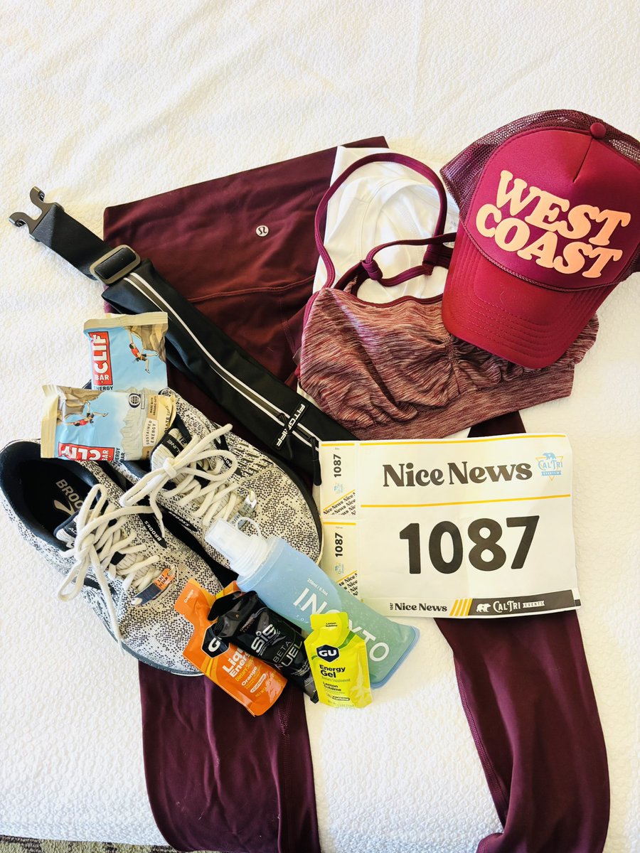2266xsd's tweet photo. I got talked into “running” a 10k tomorrow and my friend is SUPER into it https://t.co/g6UoXVxXzf
