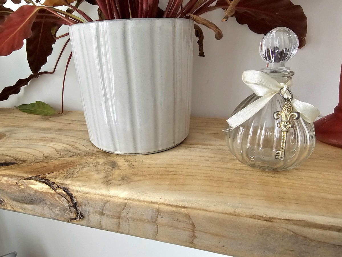 LakesFurniture's tweet image. Handmade Chunky Reclaimed Wood Shelf | Rustic Narrow Shelf tuppu.net/a441bcd5 #chocolate #homeoffice #rusticfurniture #Photography #lakedistrict #birthday #housewarming #handmadefurniture #greetingscard #shelving #FarmhouseShelf