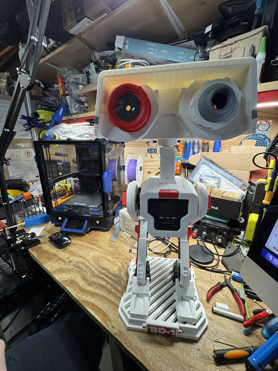 KurtineczDesign's tweet photo. Finished printing the @Gambody_com BD-1 droid now onto the electronics. Installed the holo projector tonight. https://t.co/9L6G6Otnss
