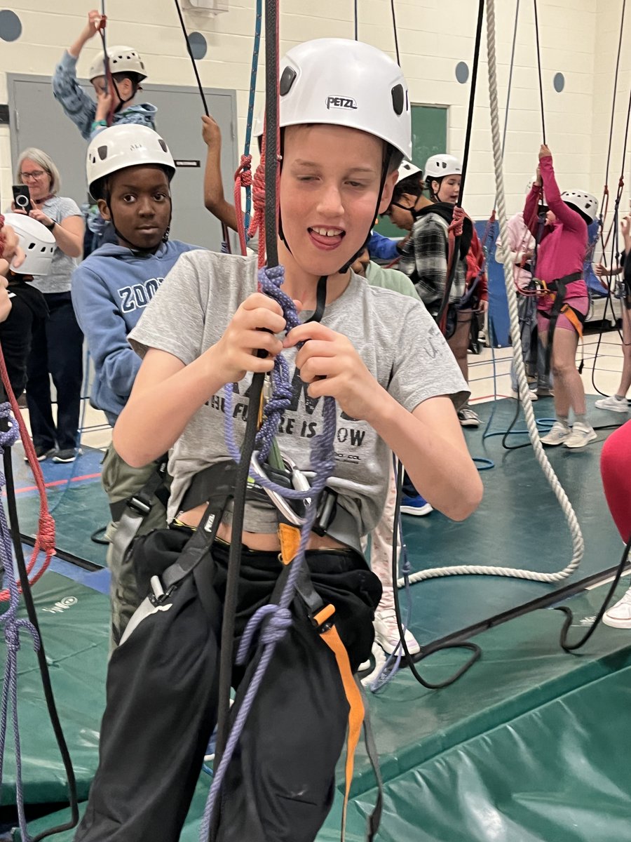 St. Stephen School tweet media