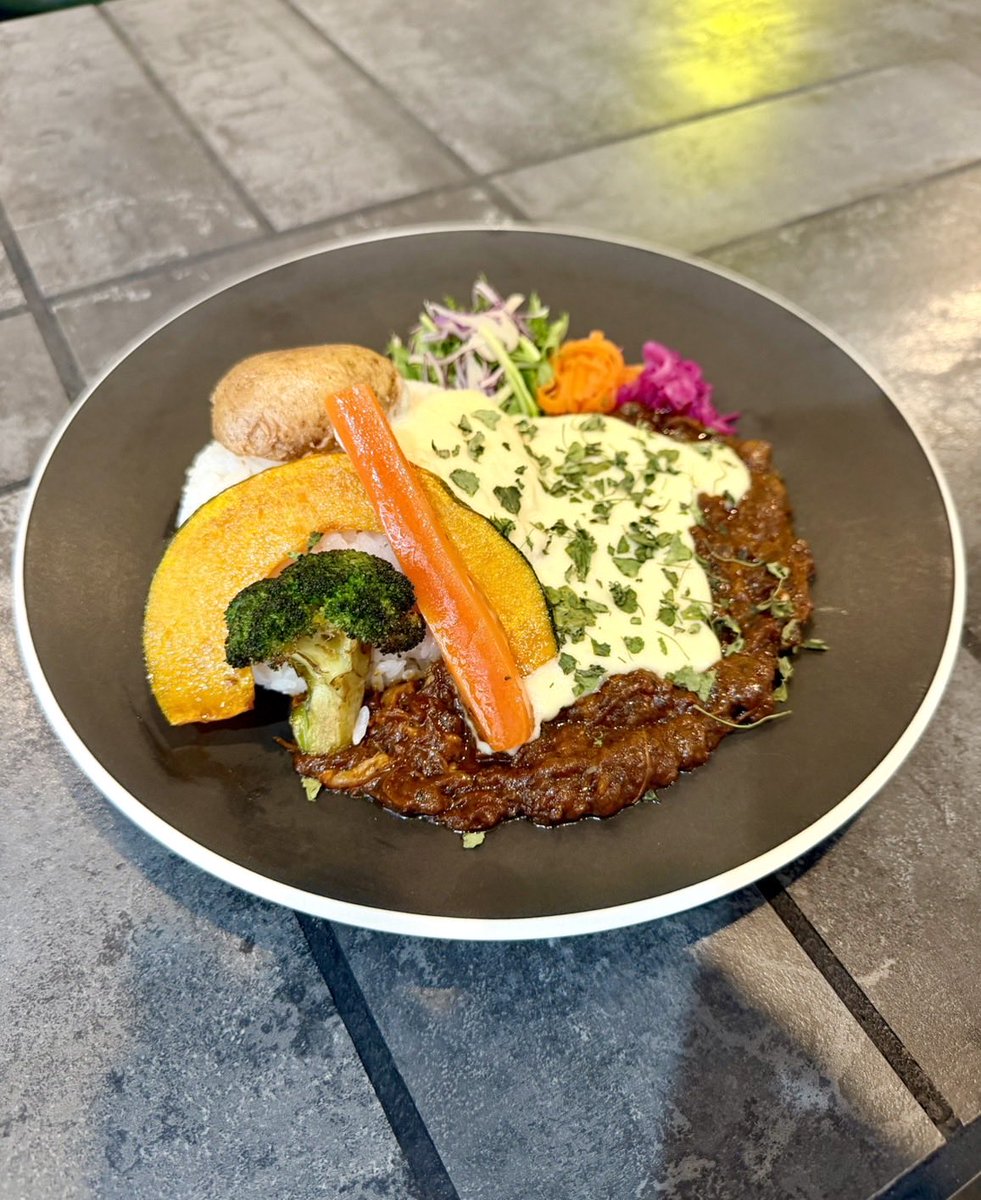 kstyle1982's tweet photo. おはようございます！

本日も11:30からランチopenです！

皆様のご来店お待ちしております🍛

#ボナンザ #札幌Twitter会 #テイクアウトOK #デリバリー #出前館 #uber #ロケットナウ #駐車場6台 https://t.co/JBkhb6wRlB
