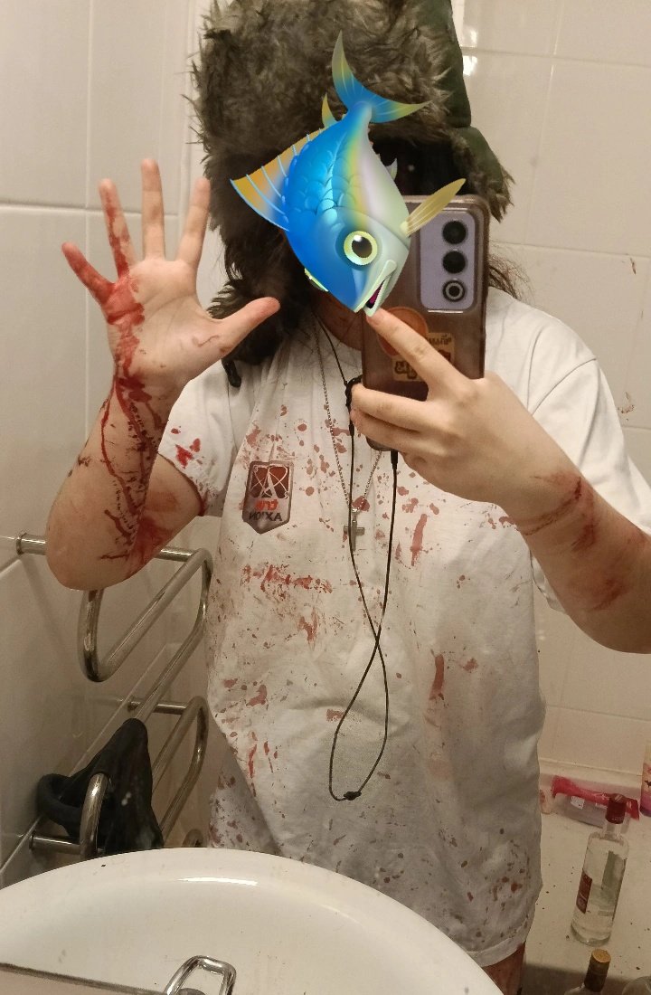 fishedtwt's tweet image. A&amp;amp;E with fish :D #shtwt #catscratchtwt #sh #shedtwt