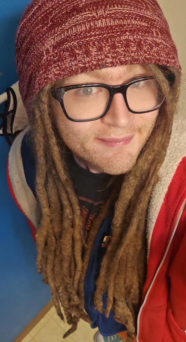 dylanisdrawing's tweet photo. For everyone who doesnt know what I look like. Here you go.

Also. My birthday is in a few hours from now! Happy 27th Birthday to me 🥳🥳🎉🎈🎈🎁🎂🎊🍰🕯😍

Still not married 😔 https://t.co/QG6Xmbw7Bw
