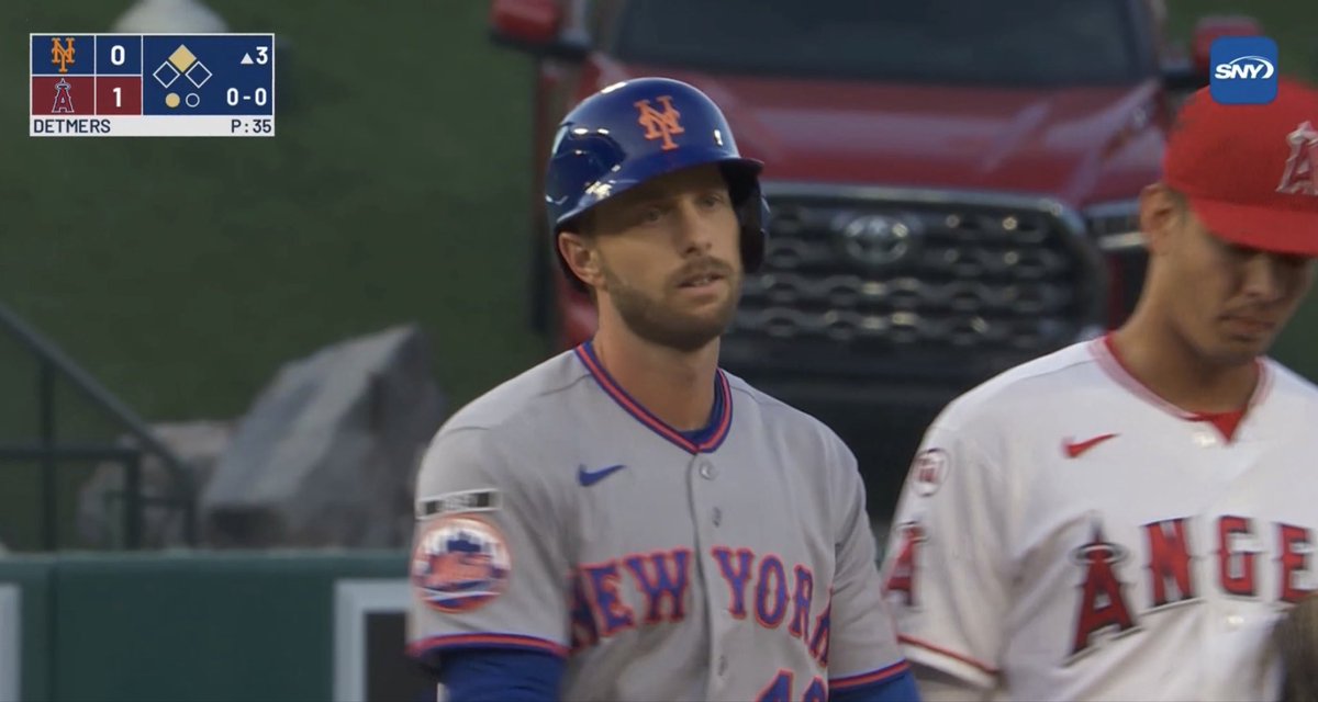 witchofthemets's tweet photo. you’re telling me this isn’t jeff mcneil https://t.co/XsjAYsJW0y