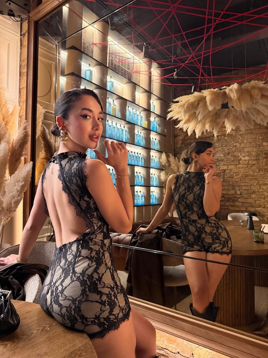 LoopCelebs's tweet photo. Merve Cin 💎 
#MerveCin https://t.co/uFK9jxxBVU