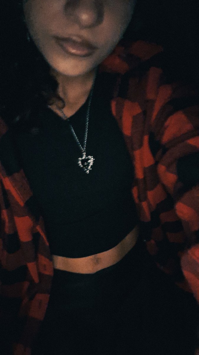 vampira humanista tweet media