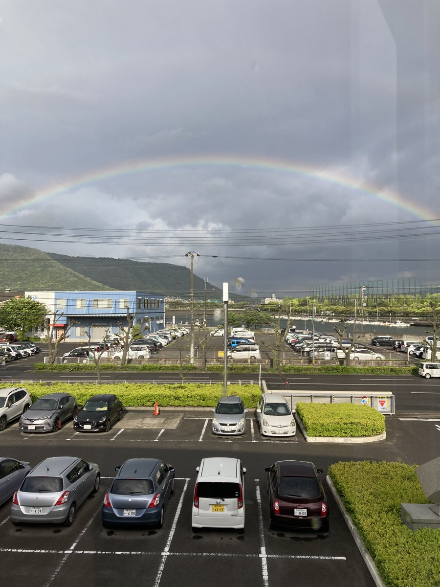 お休み前に見つけた虹🌈

皆さまの日常が、
楽しく素敵な時間になりますように✨
引き続き良いGWをお過ごしください！

#GW
#香川県高松市
#ムレコミュニケーションズ