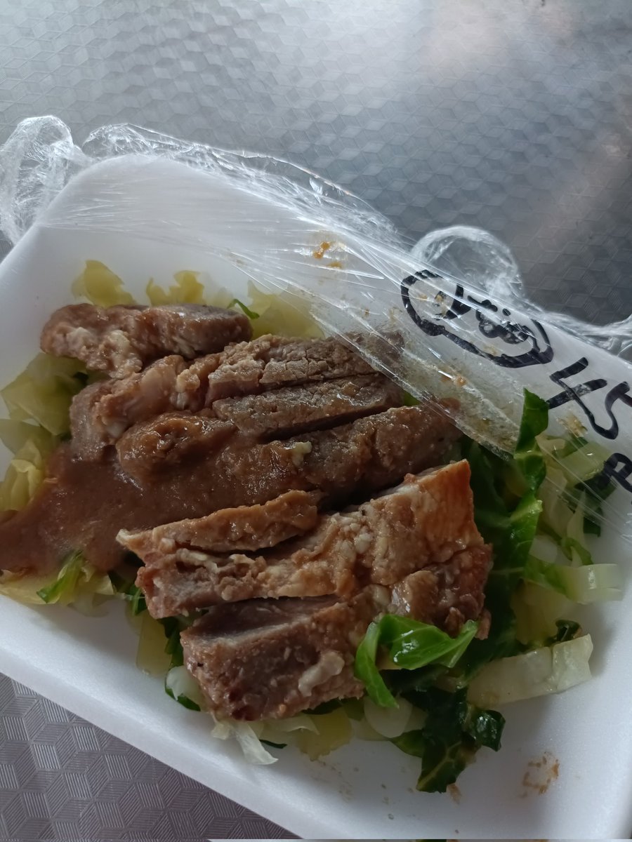 oyatamasyokudou's tweet photo. #からあげ専門店鶏よし さんのからあげ、写真撮る前に食べちゃった(笑)

#PETITCADEAU さんのクッキー 1枚目

 #松田さん家 さんのお惣菜 2枚目、3枚目 
食べたいものが沢山あってやばい！！
お昼に間に合うよ！！
よってかれ〜

 #エコアクションひろば
 #荒木商会
 #LOKASTYLE
 #はたらくよろこび https://t.co/KvKp5uIdVv