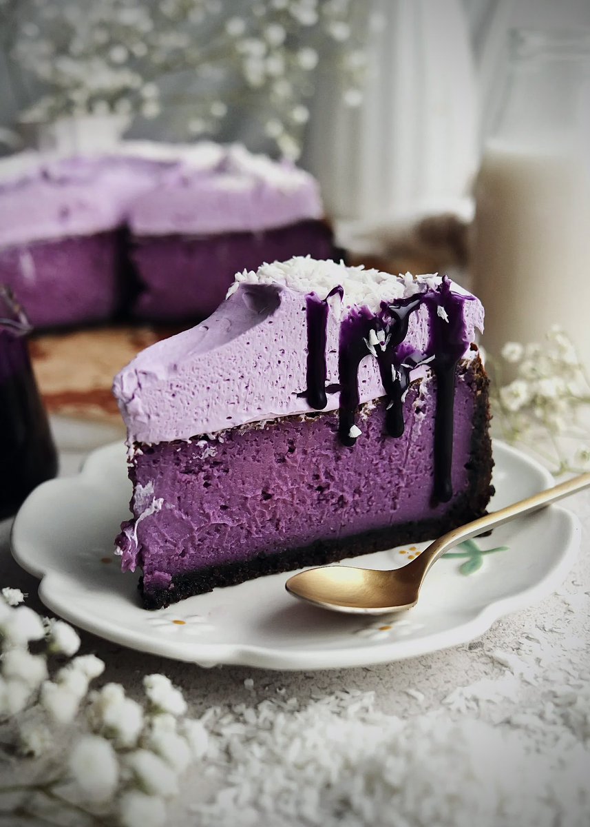 KokoTheCollie's tweet photo. Gotta be like, an ube cheesecake or something. https://t.co/p5cElxWSb8