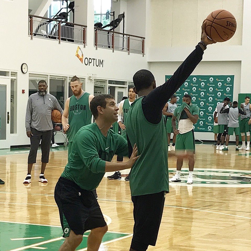 Kyrie Center tweet media