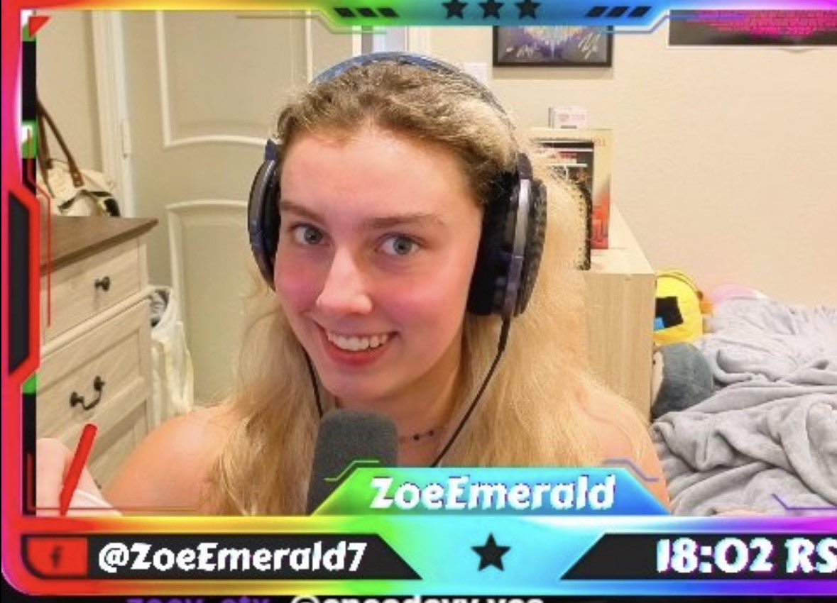 ZoeEmerald tweet media
