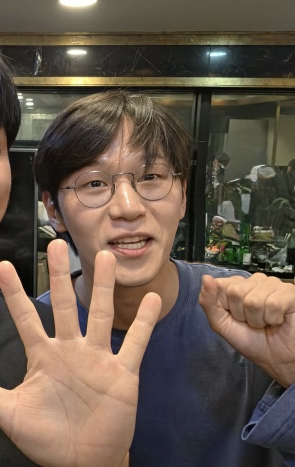 오십프로 쫑파티 마공복이
끝내주게 놀앗나바