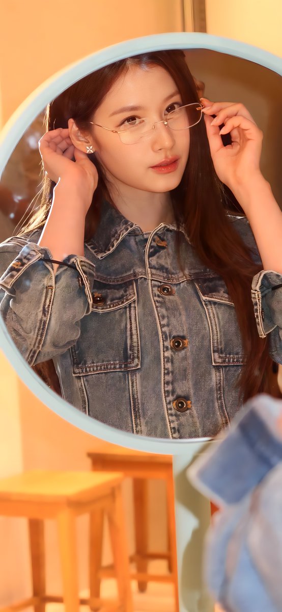 ForeverTwiceOT9's tweet image. Sana Instagram update. Part 1

FULL SCREEN WALLPAPERS.

Go to my Google drive and download 80000 HD Twice photos for free.

#TWICE #트와이스 #ONCE #원스 #OT9
#사나 #サナ #さな #SANA #湊崎紗夏