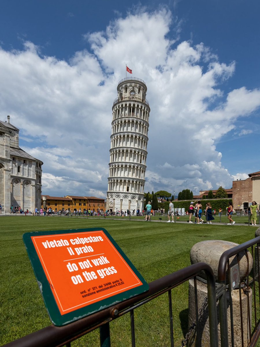 BP_Chua's tweet image. Leaning Tower of Pisa
#Italy #Europe #Pisa #landmark #travel #photography