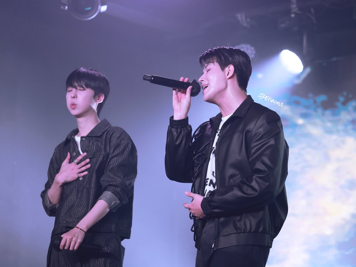 cutie_bear1021's tweet photo. 260417[#Our_Story_Unfolding]   Season 3 1부    

땀 쏟아가며 열창하는 준형이 너무 멋있고.
나의 사랑 00즈❤️

#GHOST9 #고스트나인 
#손준형 #SONJUNHYUNG https://t.co/J86yaaKKgG