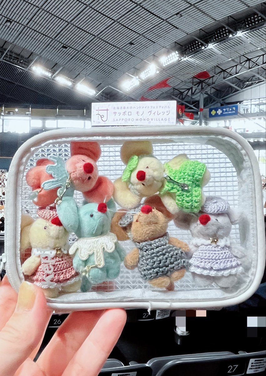 モノヴィレ2日目 ~✨
念願のピンクちゃんをお迎え😚
このポーチももういっぱいだね🐭🐭🐭🐭🐭🐭