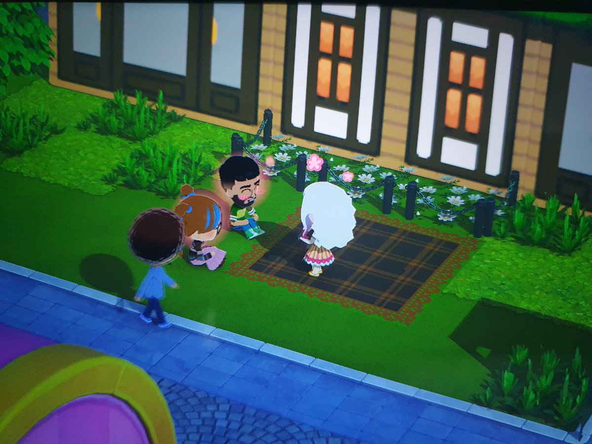 kate_overend's tweet photo. #tomodachilifelivingthedream 
#customdesigns
I made my miis a lace edge picnic blanket to sit on for their get-togethers 🤎 https://t.co/uyysHZO244