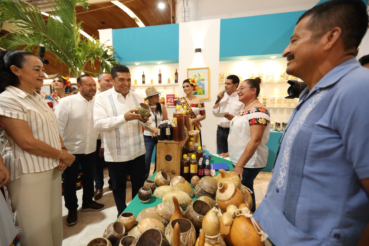 XHVXTabasco's tweet image. 🔴#Local II Encabeza Javier May apertura de stands municipales en la Feria Tabasco 2026: Balancán y Cárdenas muestran su grandeza

Más detalles: acortar.link/I2XItc