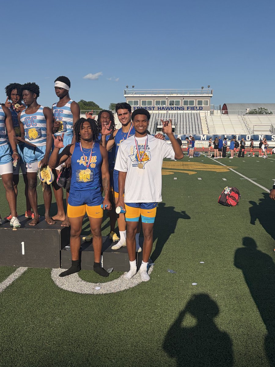 Chapel Hill Track & Field 🐶🏃💨⚡️ tweet media
