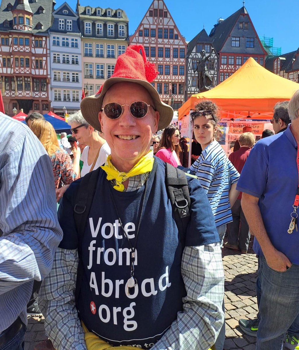 DemsAbroad's tweet image. 🇺🇸🇩🇪 Thanks to all who came out for @DemsAbroadDE Germany May Day event. The Frankfurt #DemsAbroad chapter and the Resistance Roundtable showed solidarity with the annual workers' rights rallies across the globe and the May Day Strong protest demonstrations across the US.