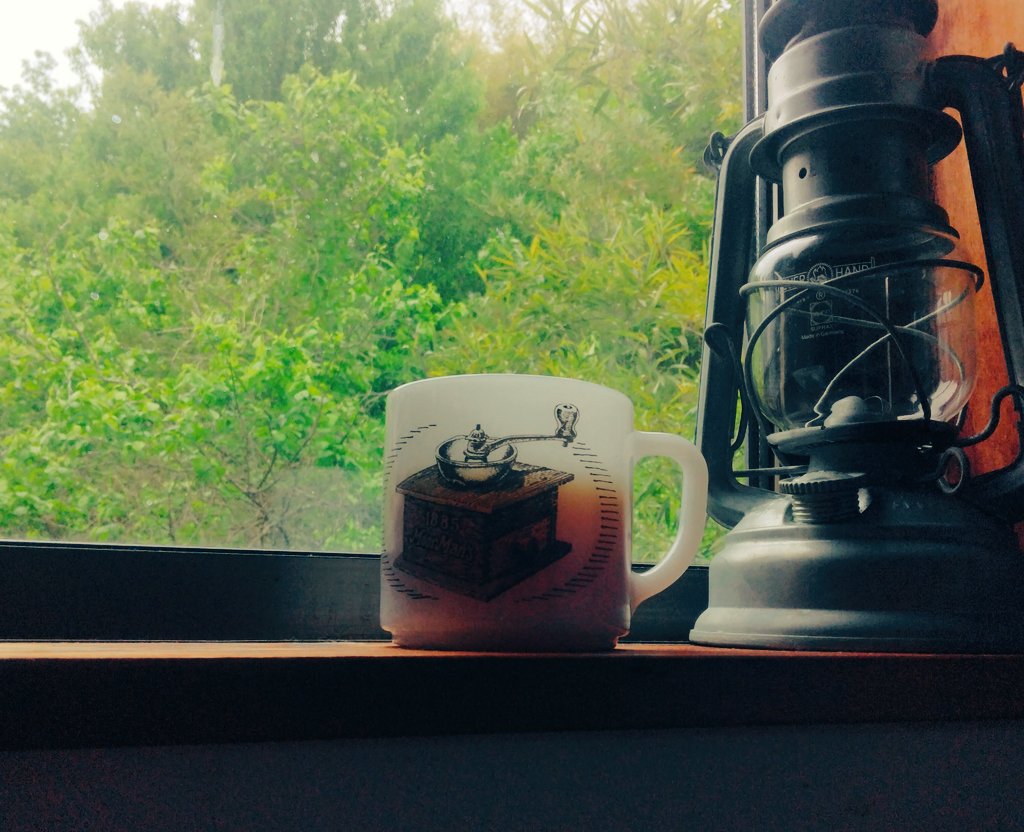 aro_coffee's tweet image. Federalのミルクガラスのマグ
コーヒー関連のデザインを
たまたま見かけて買ってきた
＃コーヒー　＃珈琲
＃Federal