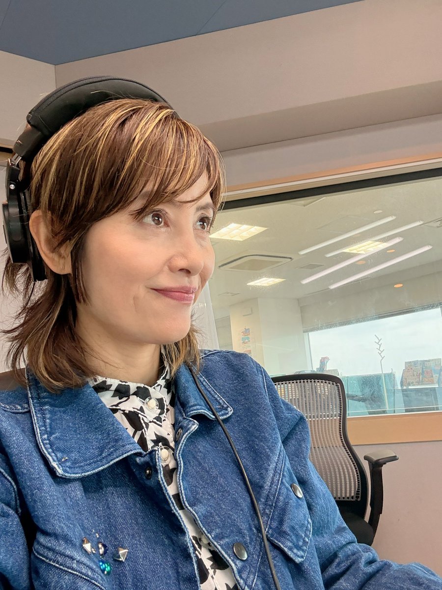 荻野目洋子 tweet media