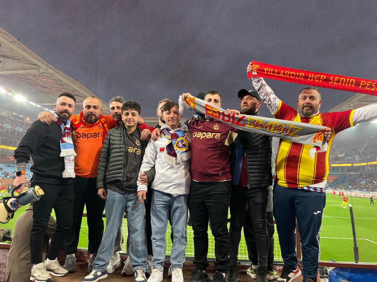 glidalilar's tweet photo. Göztepe 💛❤️💙Trabzonspor https://t.co/BjeQZgcdMc