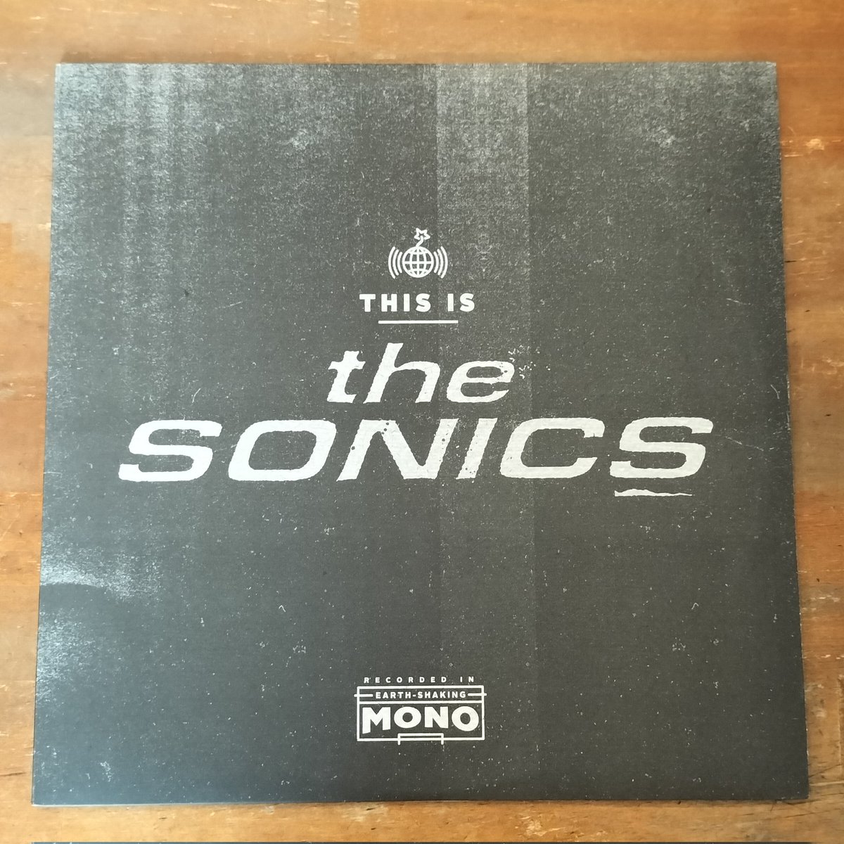 RECORD POLIS / レコード・ポリス tweet media