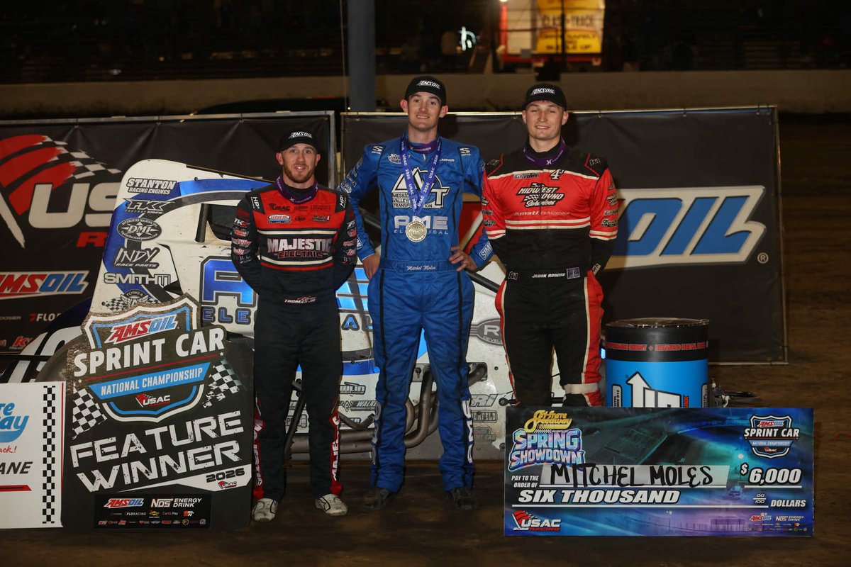 USACNation's tweet photo. 𝑺𝒑𝒓𝒊𝒏𝒈 𝑺𝒉𝒐𝒘𝒅𝒐𝒘𝒏 𝑺𝒕𝒂𝒓𝒔! ⭐️

Tonight's top-3 USAC @AMSOILINC National Sprint Car feature finishers at @TSS_Haubstadt. 👇

🥇 @mitchelmoles01 || @RUMotorsports #19AZ

🥈 @Jadon_Rogers14 || Jadon Rogers #14

🥉 @kevinthomasjr || @RockSteady3R #3R

📸 @rkfphoto98 https://t.co/QPiRzXW6L5