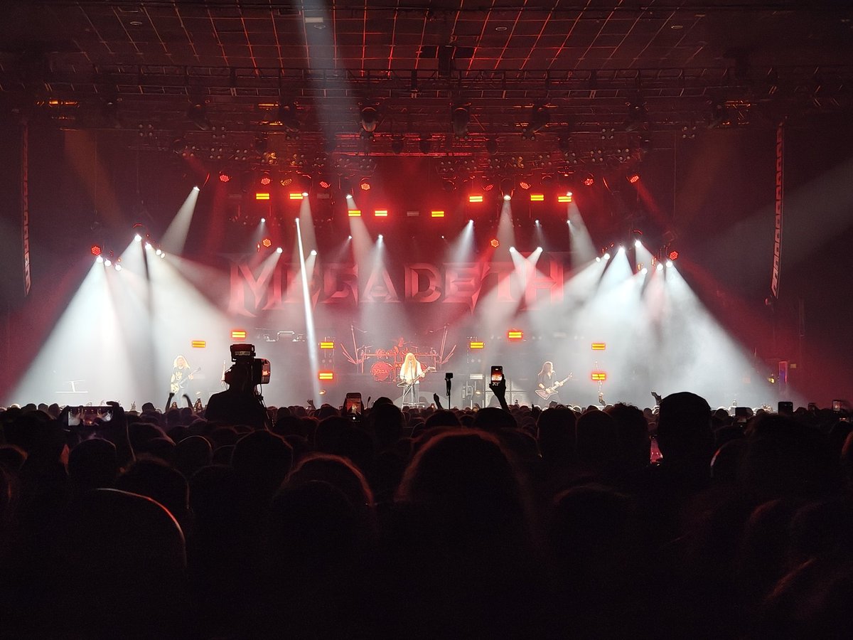 luansanchez's tweet photo. Megadeth https://t.co/MFqwwaC8QL