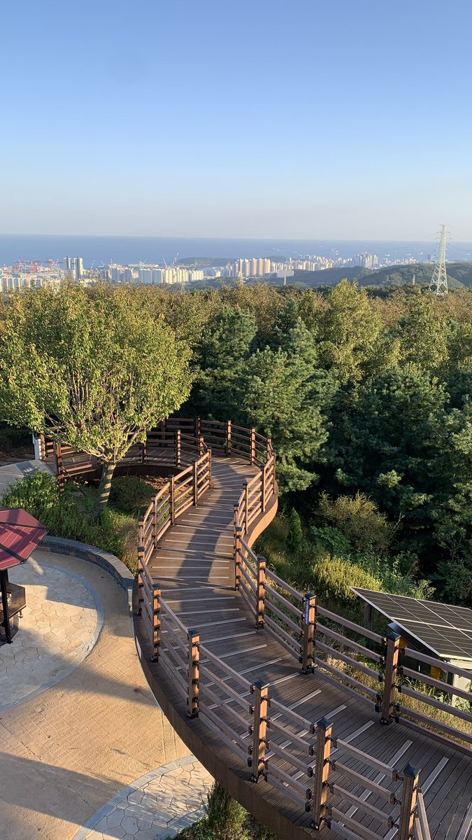 justhing__'s tweet photo. 바다 구경하구 산책두 하구우 https://t.co/YhT9aiLrCc