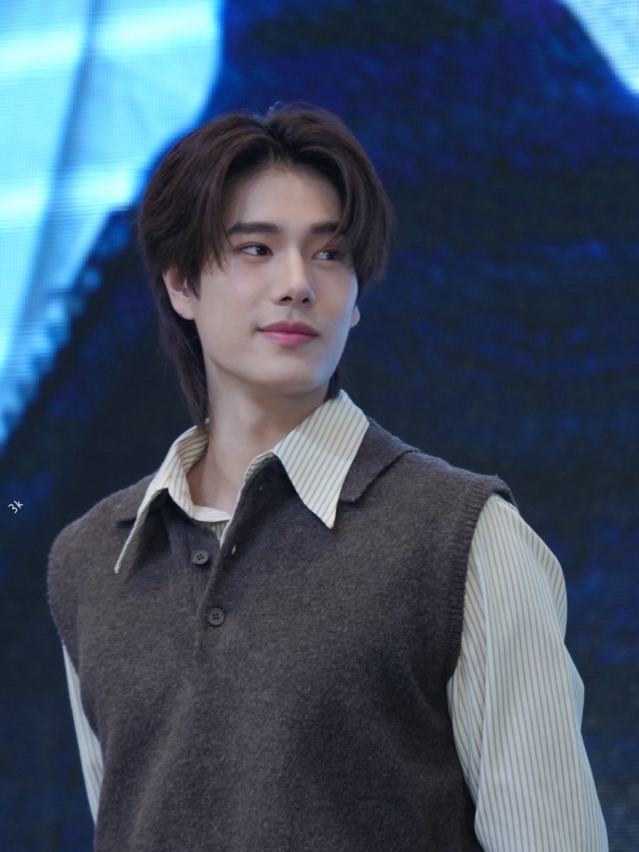Aum_amada2389's tweet photo. ทั้งหล่อทั้งน่ารัก

PHUWIN MODE ON SHANGHAI

#PhuwinShanghaiFansign
#phuwintang @phuwintang https://t.co/2oso3iN3I8