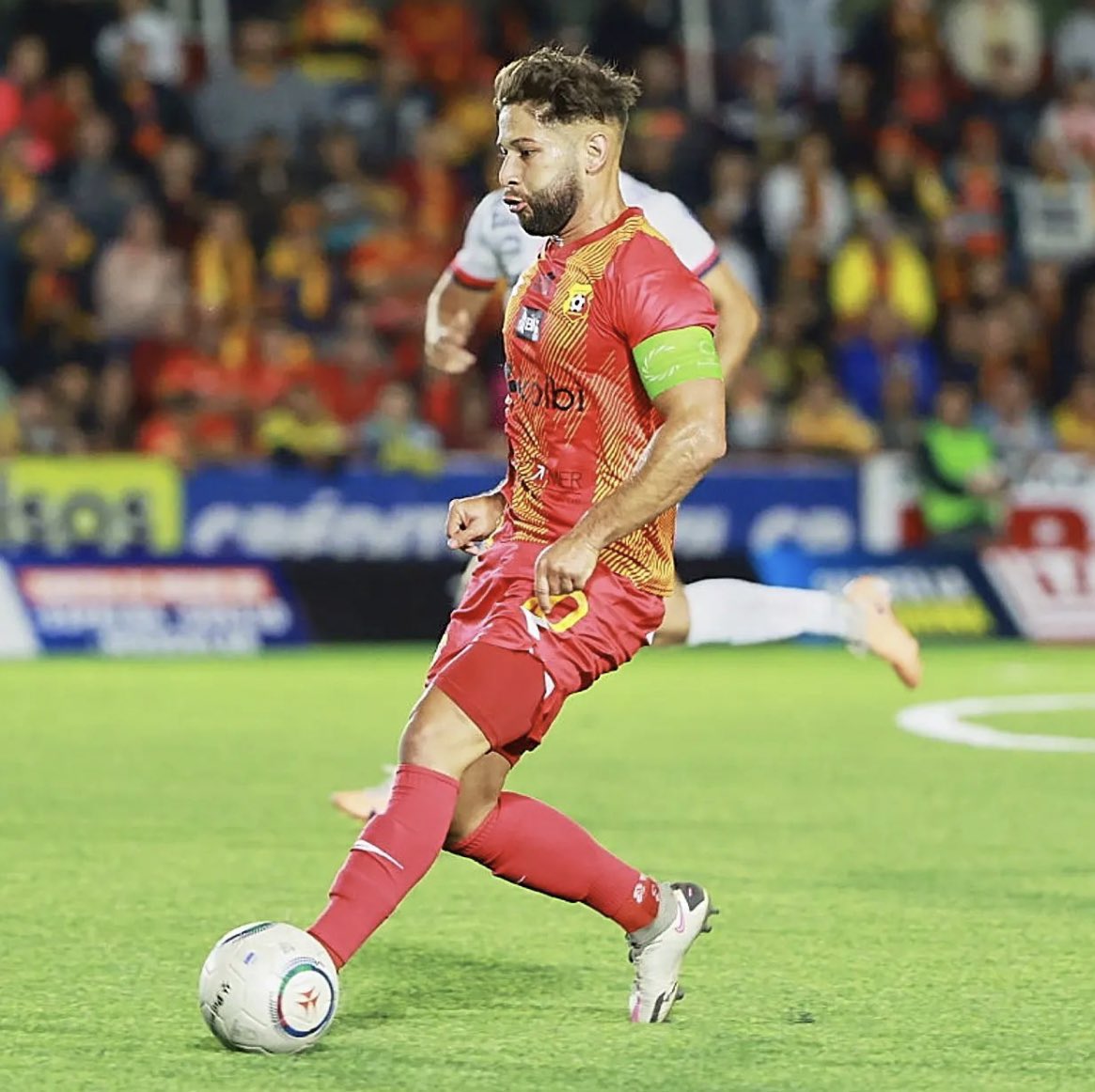 GOOOOOOOOOOOL DE ELÍAS AGUILAR ❤️💛

CARTAGINÉS 0-1 HEREDIANO