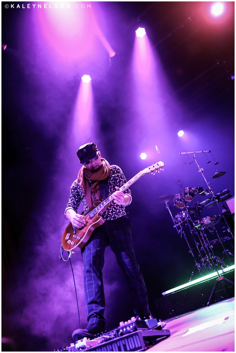 KaleyNelson12's tweet image. #RobMyers of @ThieveryCorpDC #ThieveryCorporation #LiveMusic #Music #ConcertPhotography #Canon @CanonUSA @Greek_Theatre @LiveNation_LA