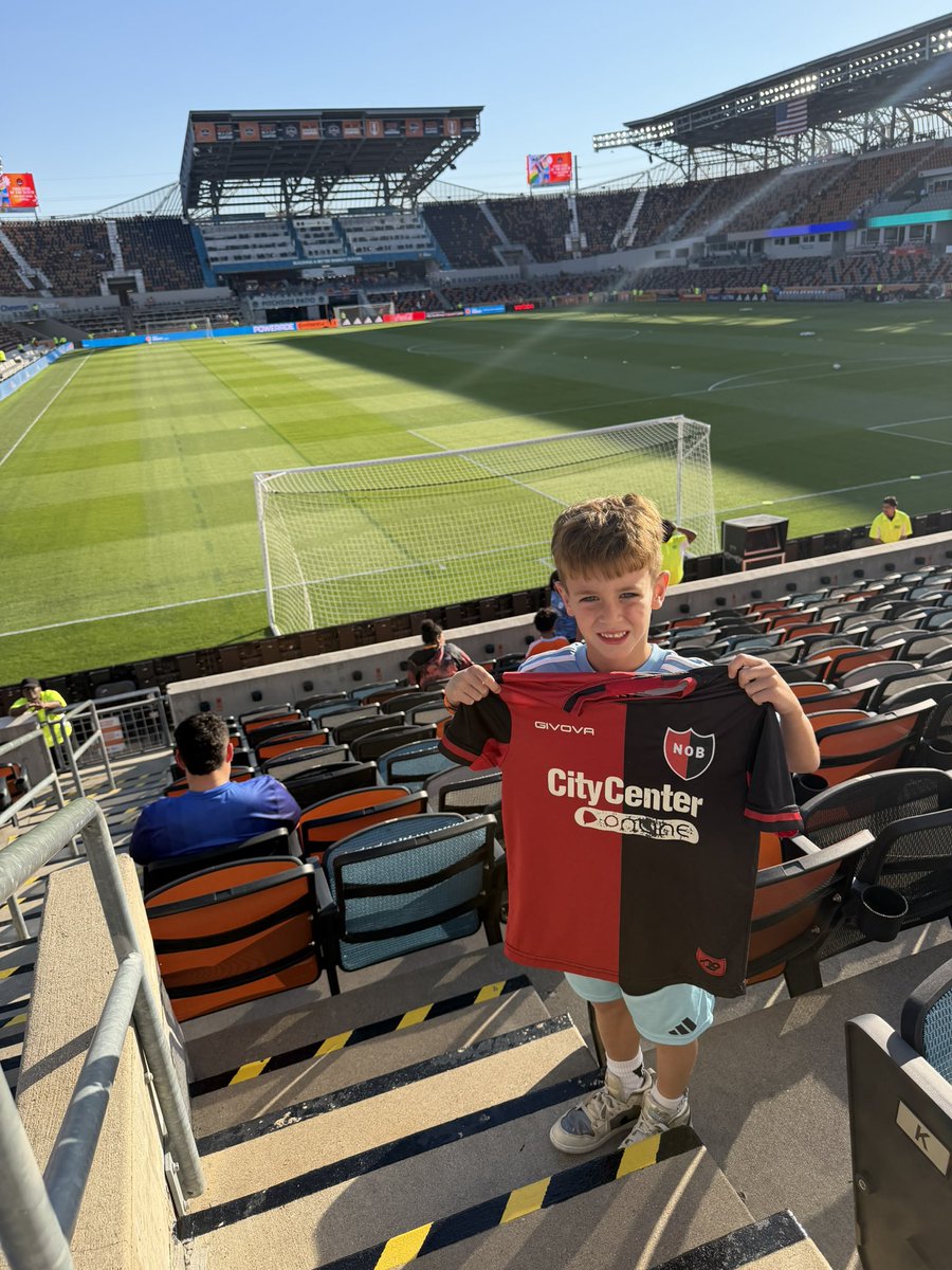 yankiNOB's tweet photo. Gracias Ezequiel Ponce por el regalo a mis hijos ❤️ https://t.co/ac8esWSNUZ