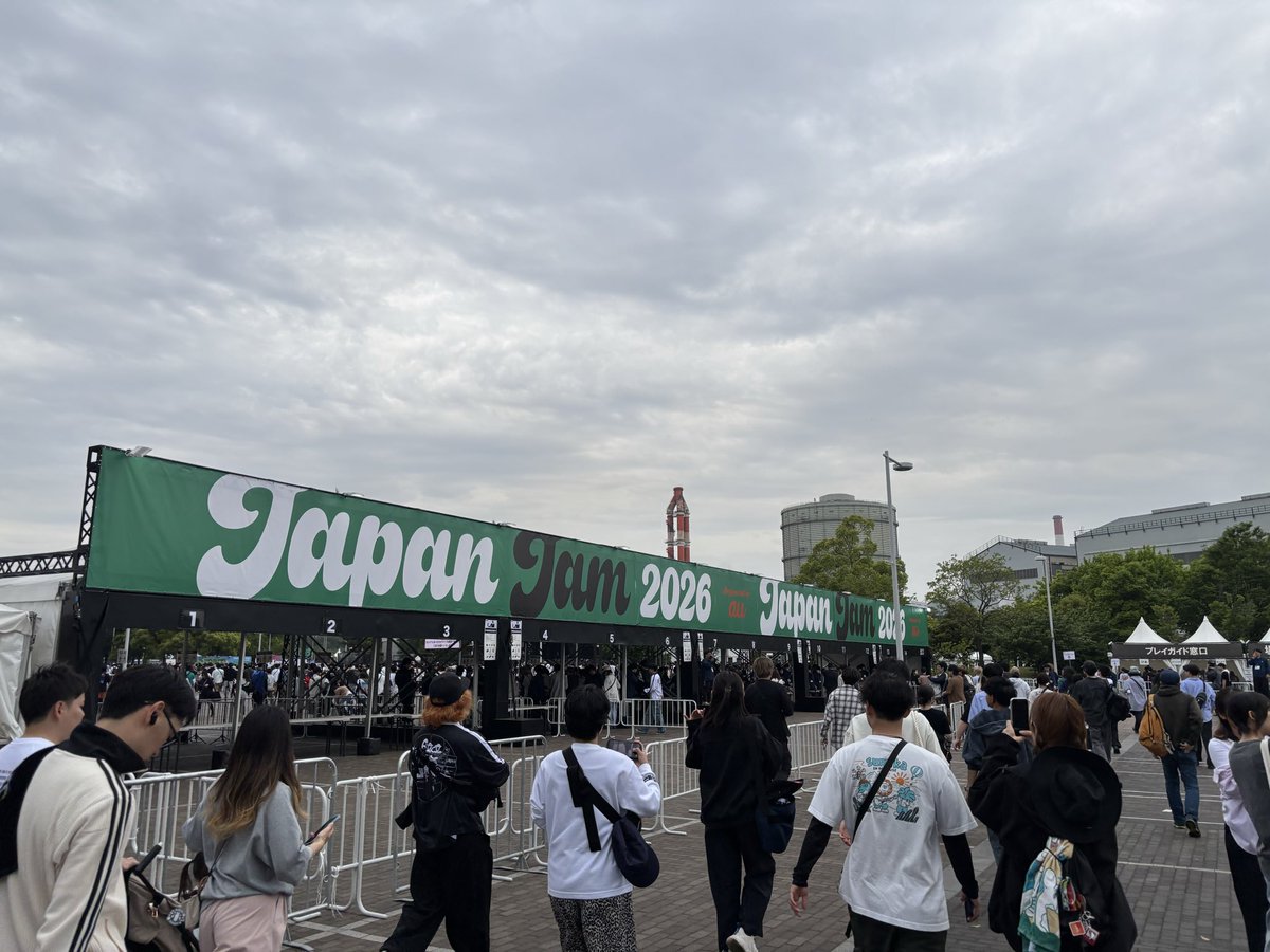 こも🐎 tweet media