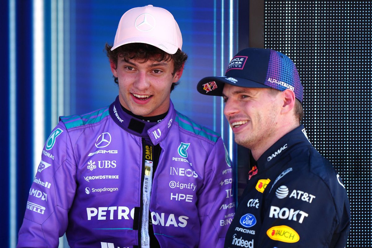 F1istory's tweet image. 3 consucative pole positions for Kimi Antonelli which are also his maidens. At the same time he leads the #F1 Drivers' Championship. In this way Kimi equals the record of M. Schumacher from 1994.
#F1jp #Italy #MiamiGP #Verstappen
ph:front row for Kimi and Max
📸Bradley Collyer
