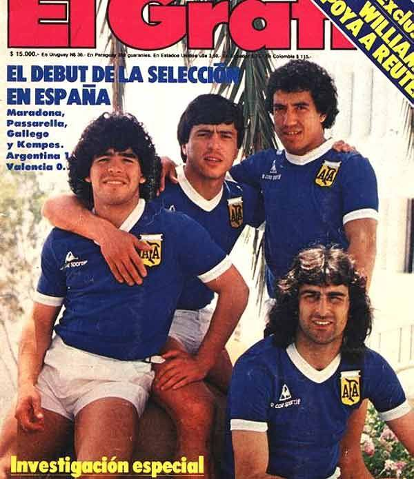 el mejor jugador del mundo, el mejor defensor del mundo y el mejor delantero del mundo, además del mejor ringo starr 😎

los amo a los 4 y el que está en contra, ése ese el labura para que seamos infelices